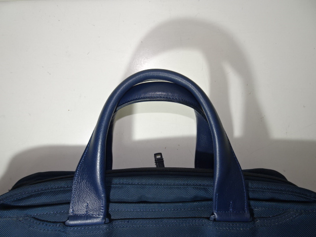 紺色の取っ手を交換