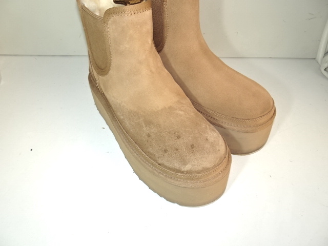 uggサイドゴアブーツにシミ