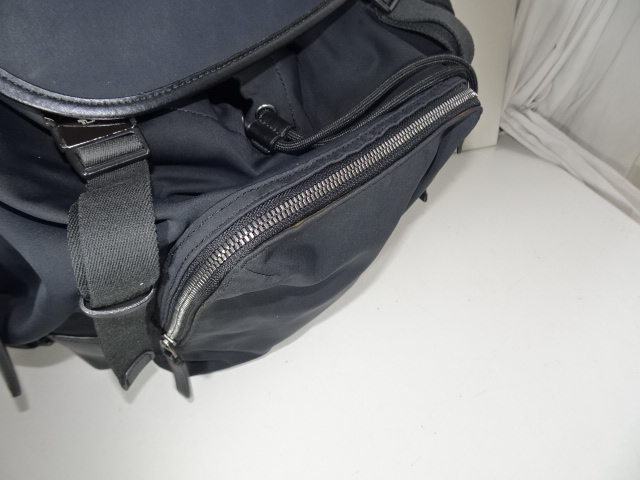 前ポケットのファスナー交換