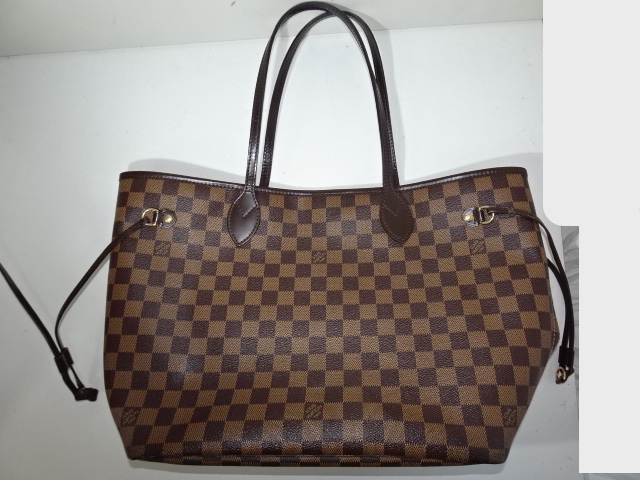 ダミエのネヴァーフル全体