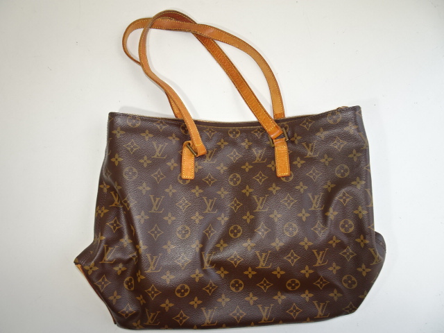 ルイヴィトンのカバピアノ全体