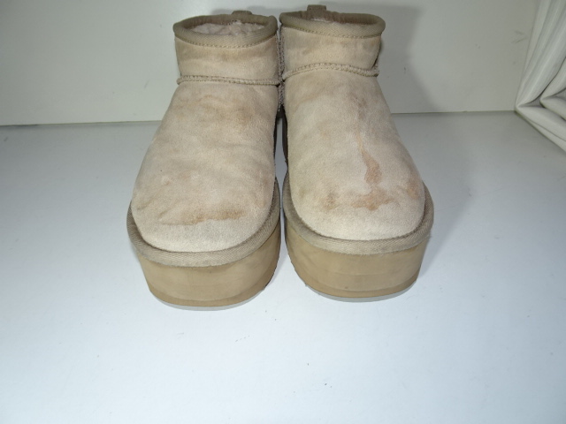 uggブーツにウタマロによるシミ