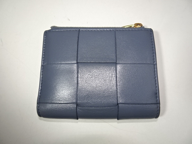 ボッテガのグレーの財布洗浄後