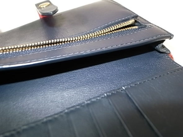 財布内側のシミ除去