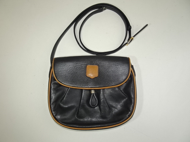 セリーヌのショルダーバッグ全体