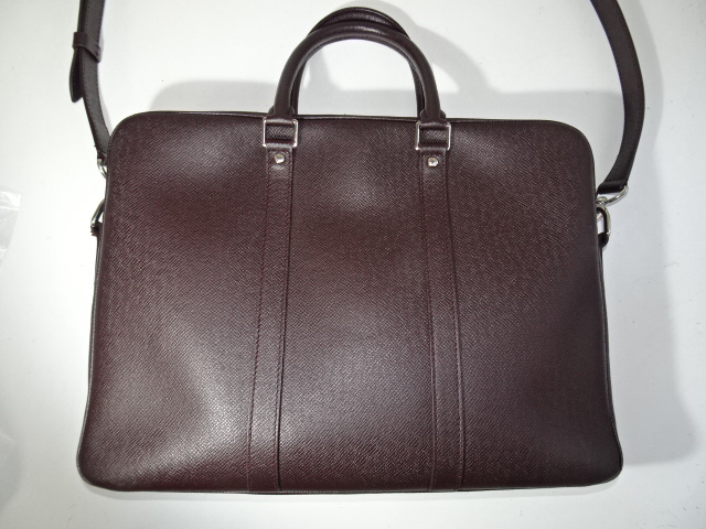 バッグ全体の補色