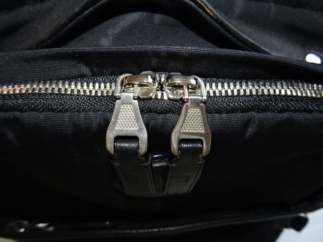 ダンヒルのロゴ入り引き手流用