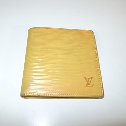 エピの黄色い財布