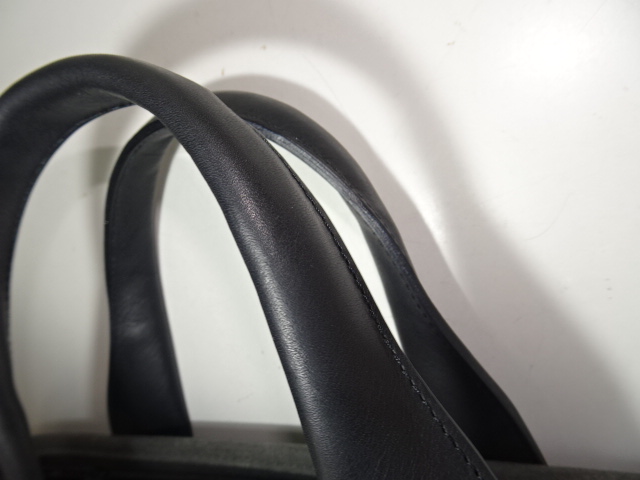 ハンドルで使用する革