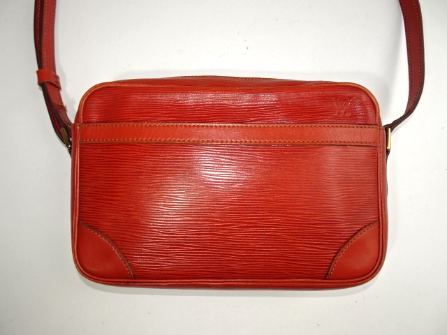 ブランドバッグのカビ取り洗浄後