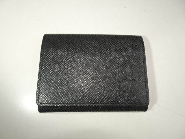 ヴィトンタイガの黒い名刺入れ