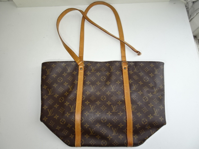ルイヴィトンのサック・ショッピング
