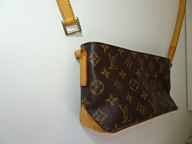 ショルダーの根革が切れた