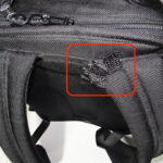 ショルダーベルトの上部付け根にほつれ