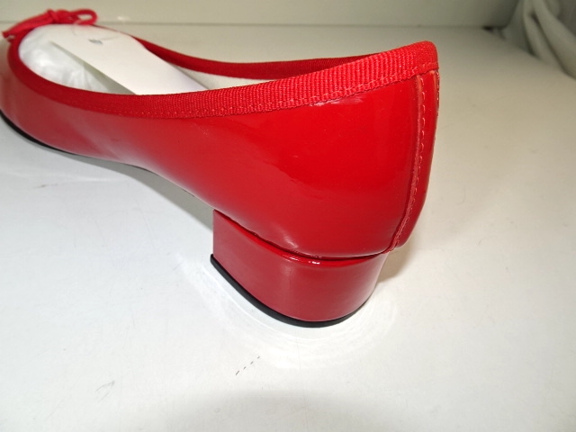 パンプスのかかとの黒ずみ除去