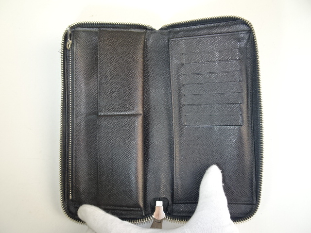 ヴィトン長財布の内側全体
