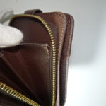 小銭入れのマチの裂け