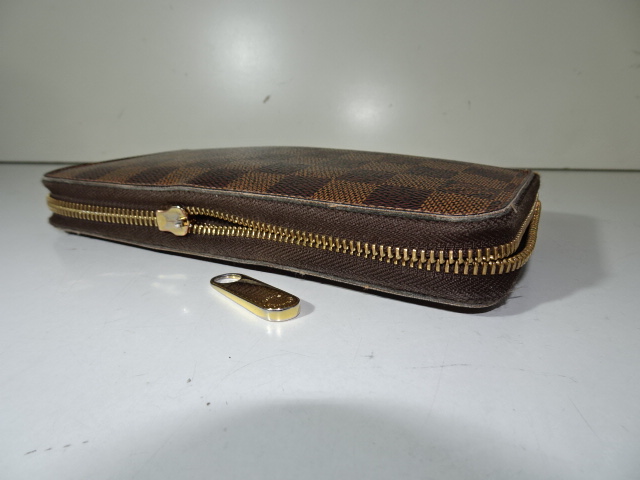 ラウンドファスナーが閉まらない