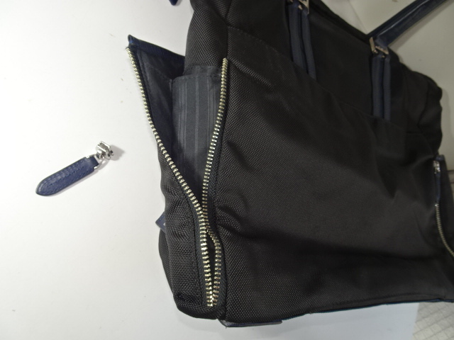 サイドポケットのファスナー故障